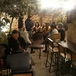 ホステル Kuyu Beergarden アンタルヤ