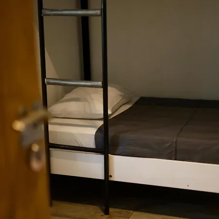 Hostel Kuyu Beergarden *