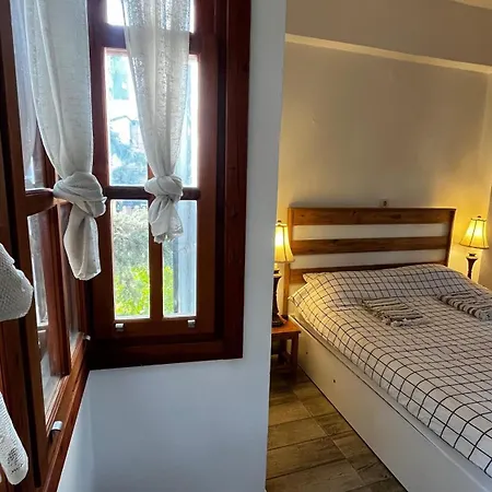 Kuyu Beergarden * Αττάλεια