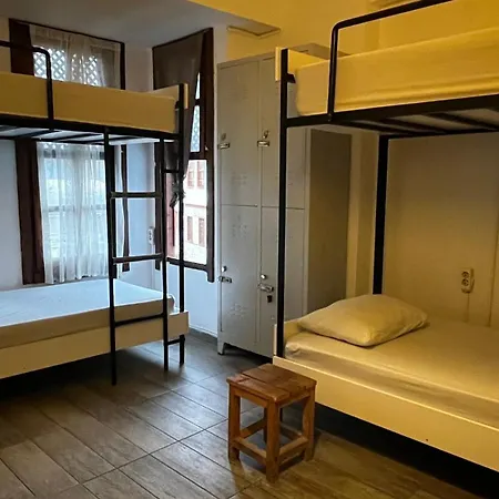 Kuyu Beergarden Αττάλεια