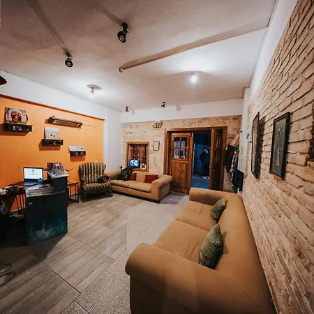 Hostel Kuyu Beergarden