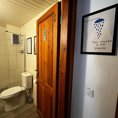 Kuyu Beergarden Hostel *