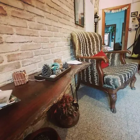 Hostel Kuyu Beergarden Αττάλεια