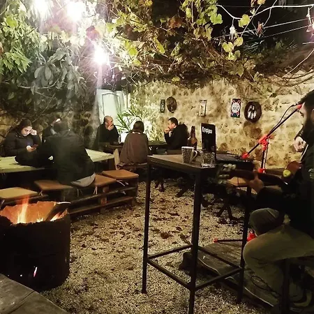 Kuyu Beergarden Hostel Antalya