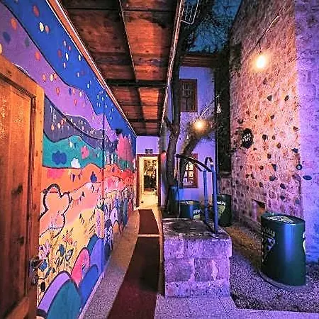Hostel Kuyu Beergarden *