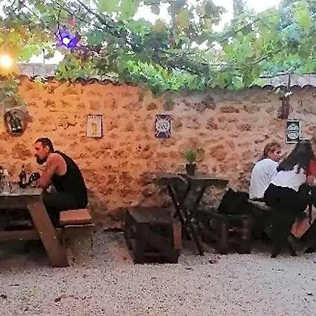 Hostel Kuyu Beergarden