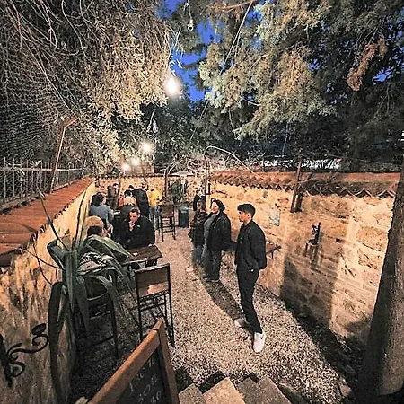 Kuyu Beergarden Hostel