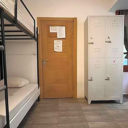 Kuyu Beergarden Hostel Antalya