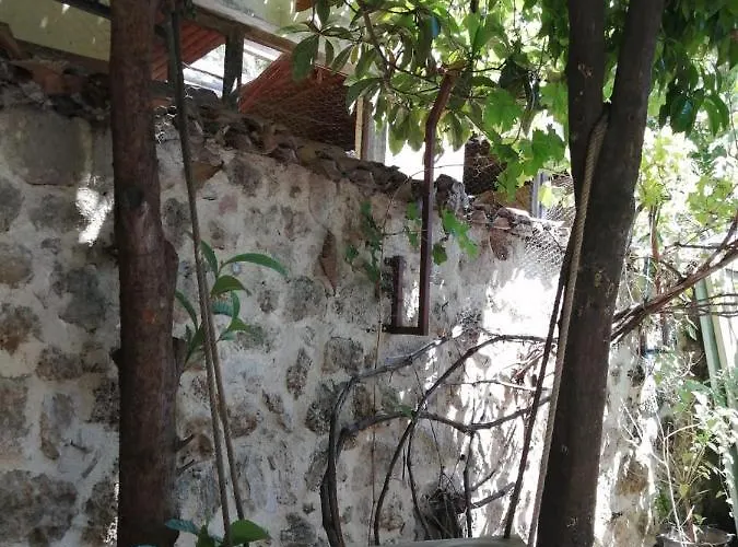 Kuyu Beergarden * אנטליה