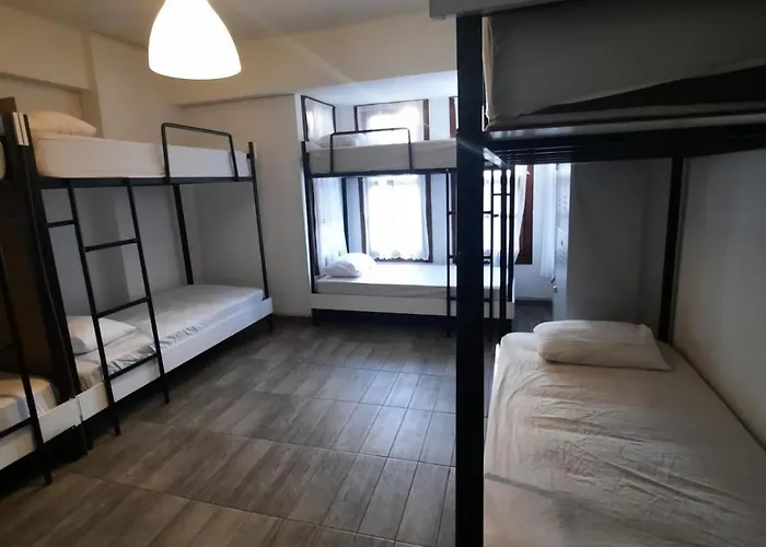 Hostel Kuyu Beergarden Antalya