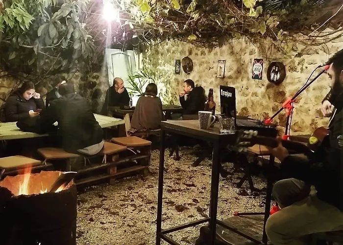 Kuyu Beergarden Hostel Antalya