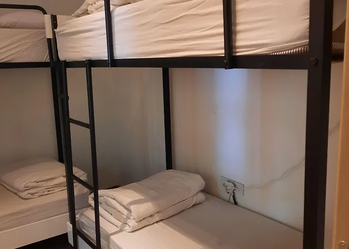 Kuyu Beergarden Hostel Antalya