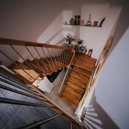 Kuyu Beergarden Hostal *