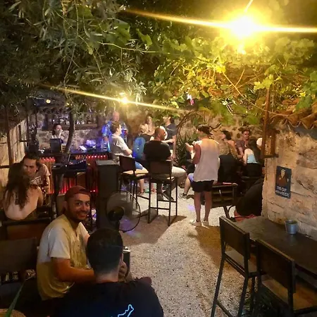 Kuyu Beergarden Hostel